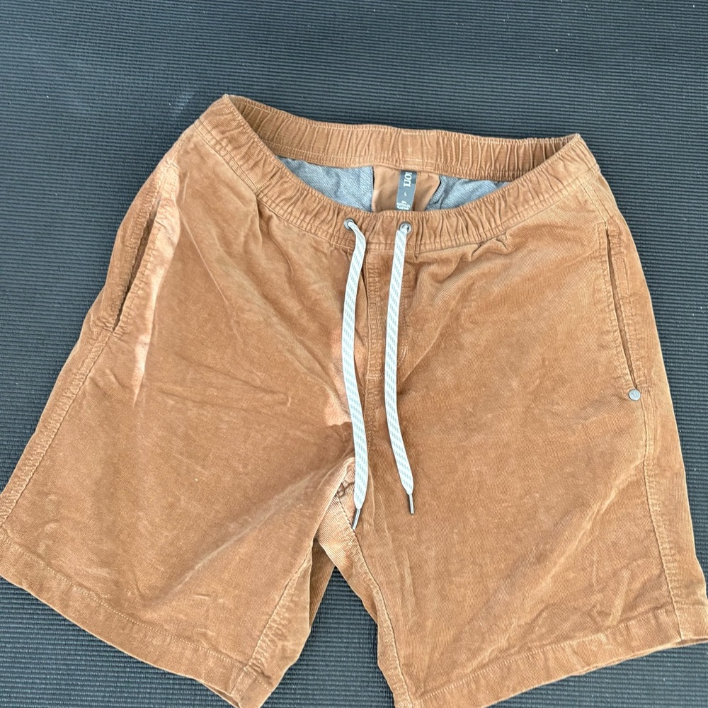 Vuori Brown Men's Shorts